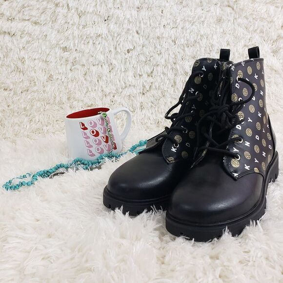 DKNY 5  Black Beautiful Lace Up Boots Logo - Picture 1 of 6